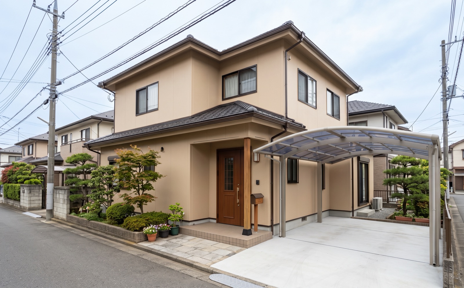 塗り替えを終えた住宅の外壁